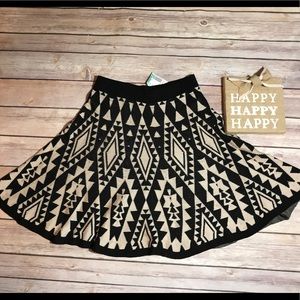 Papaya NWT Size Small Skirt💃